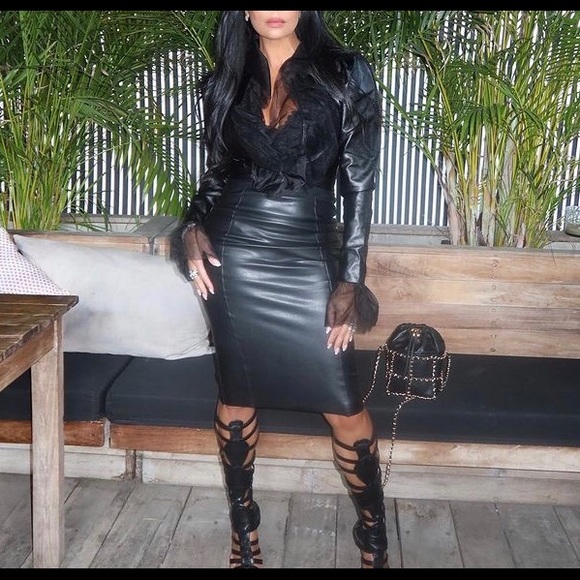 NWT Cropped Vegan Leather Blazer- Black (S) - Picture 1 of 10